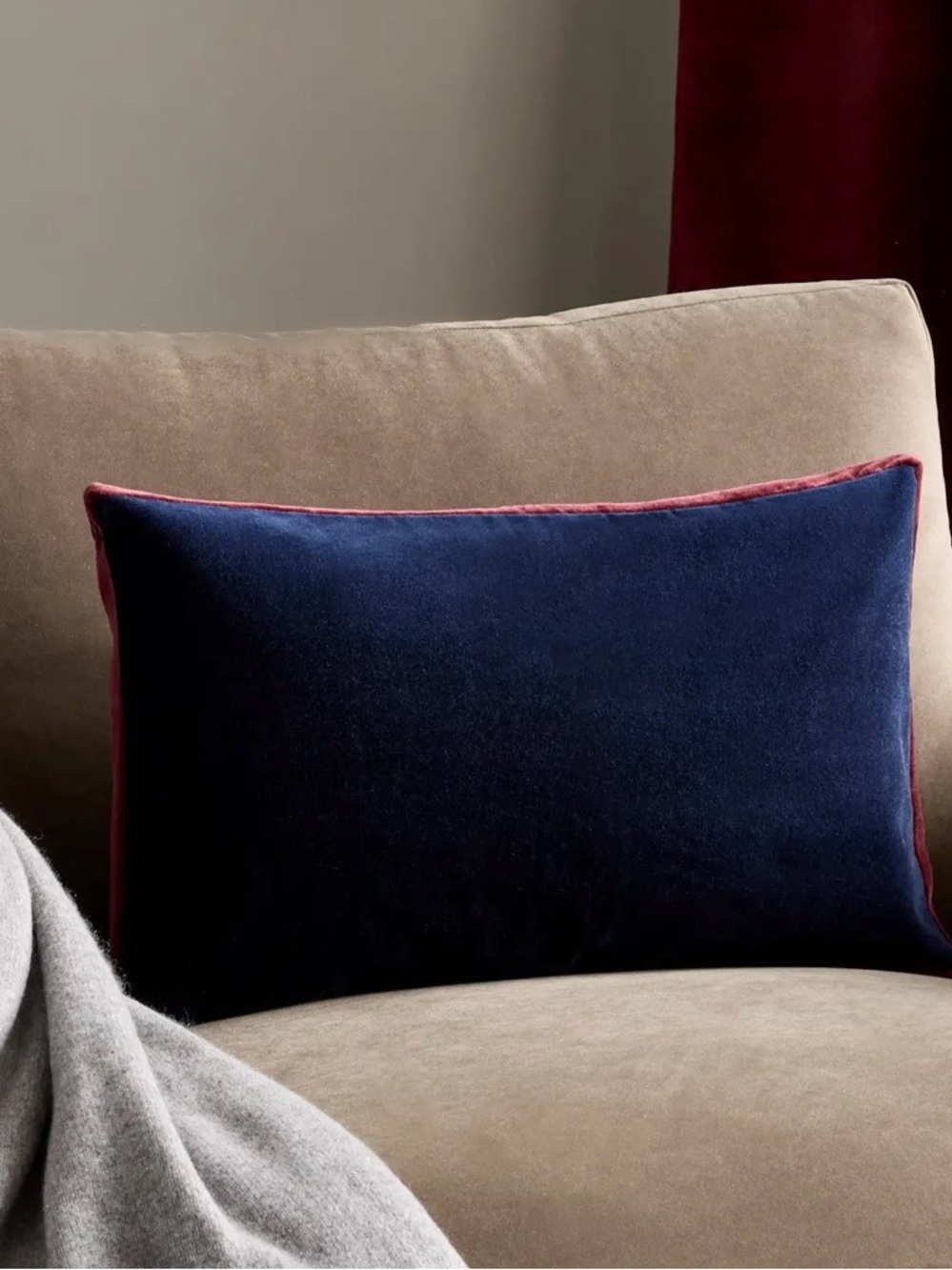 NWT Quince Contrast Velvet Edge Pillow Cover, 12 X 20 (Navy/Bordeaux)